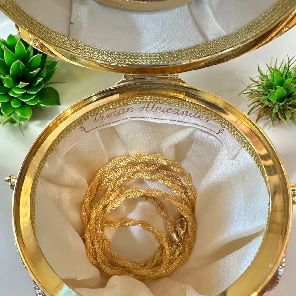 🐥 SOLD!!! 🐥 Vivian Alexander Dynasty Vintage Egg Clutch/Bag  *FIRM* - Picture 5 of 6